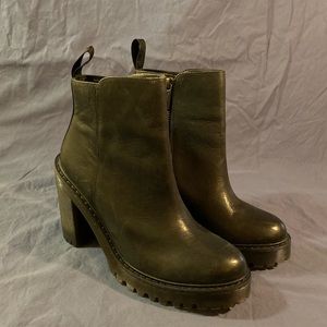 Dr. Martens Magdalena